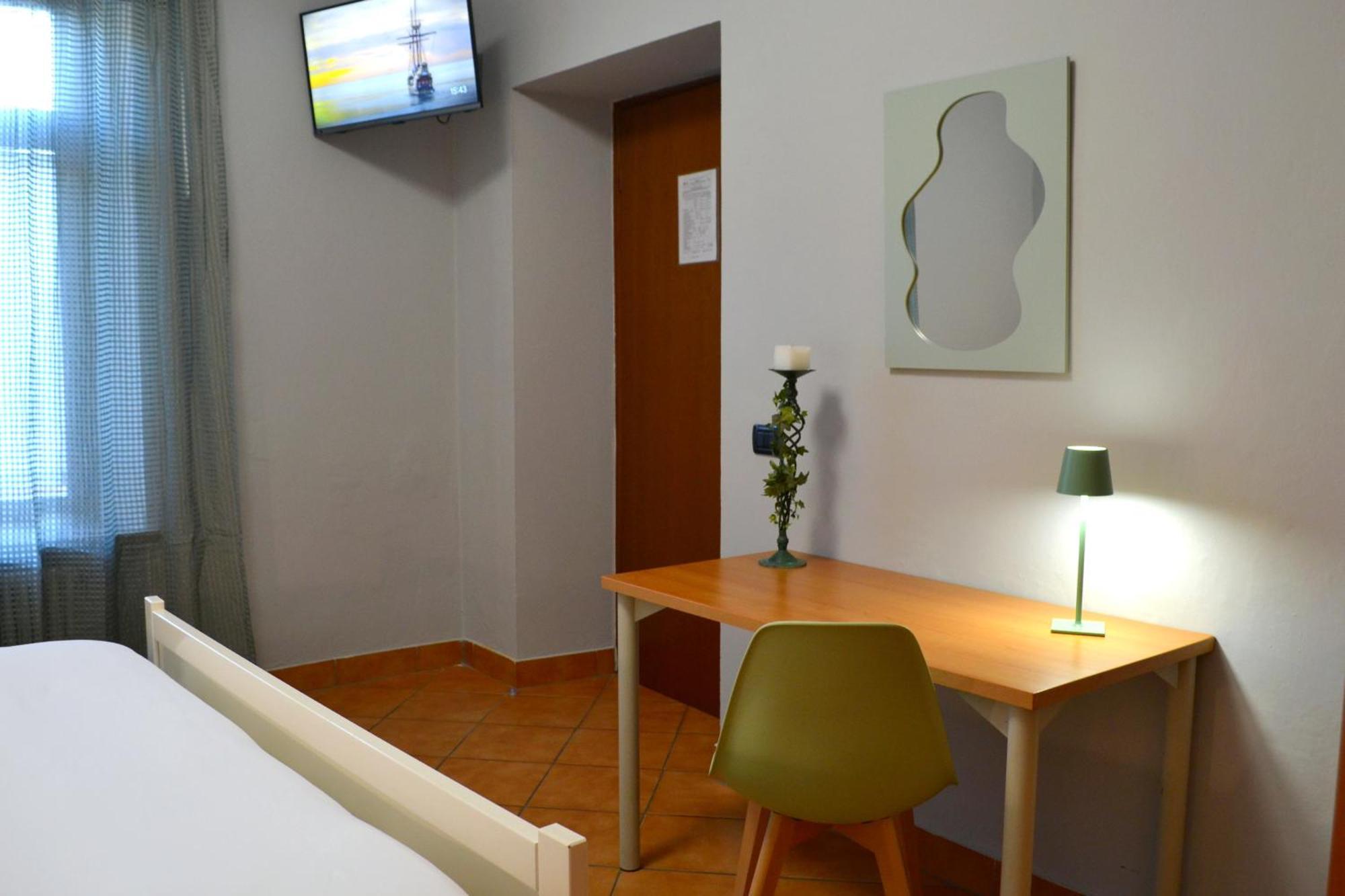 Domus Hotel Caselle Torinese Esterno foto