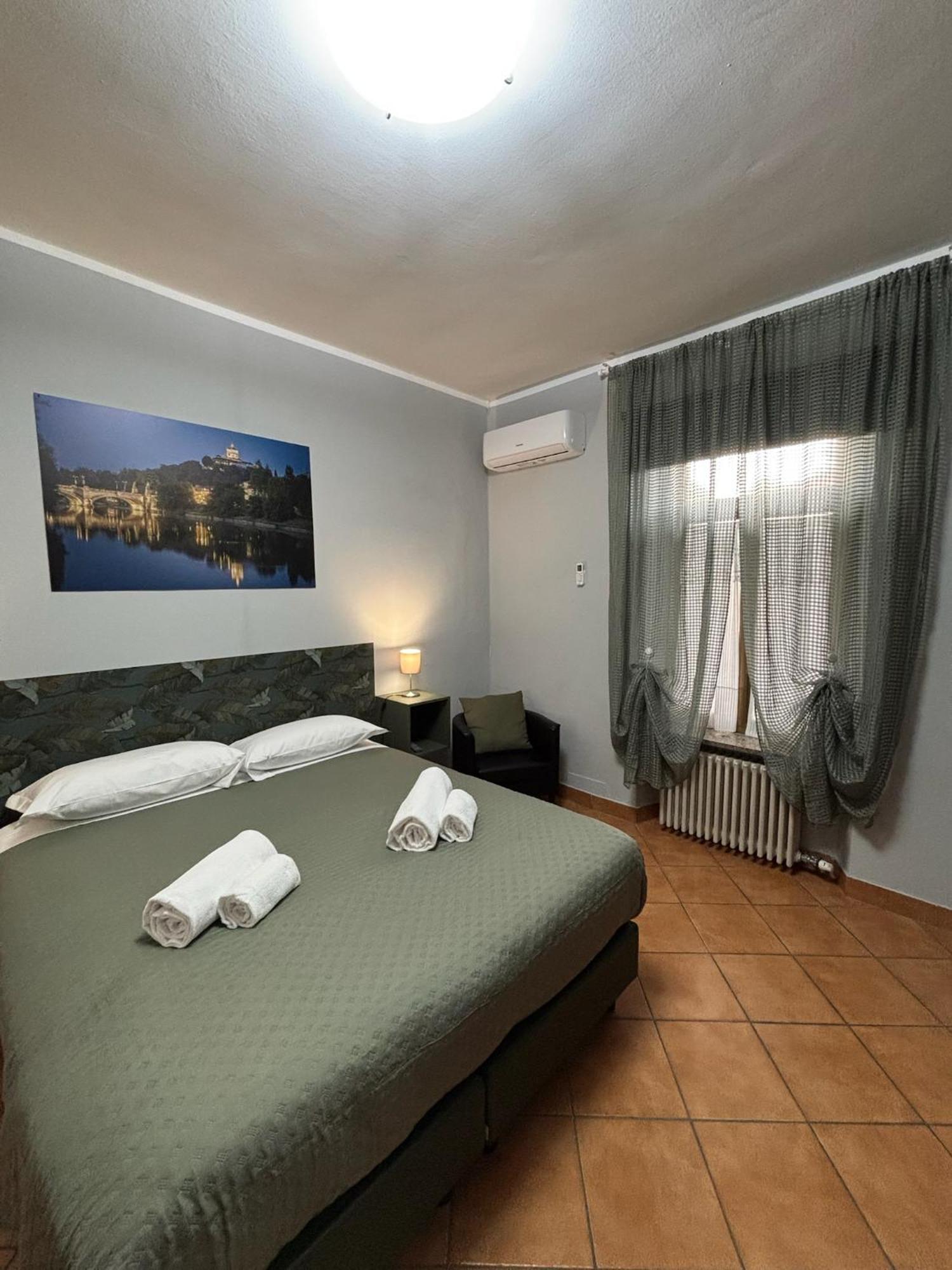 Domus Hotel Caselle Torinese Esterno foto